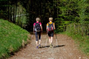 Les bienfaits de la marche quotidienne : simple et efficace